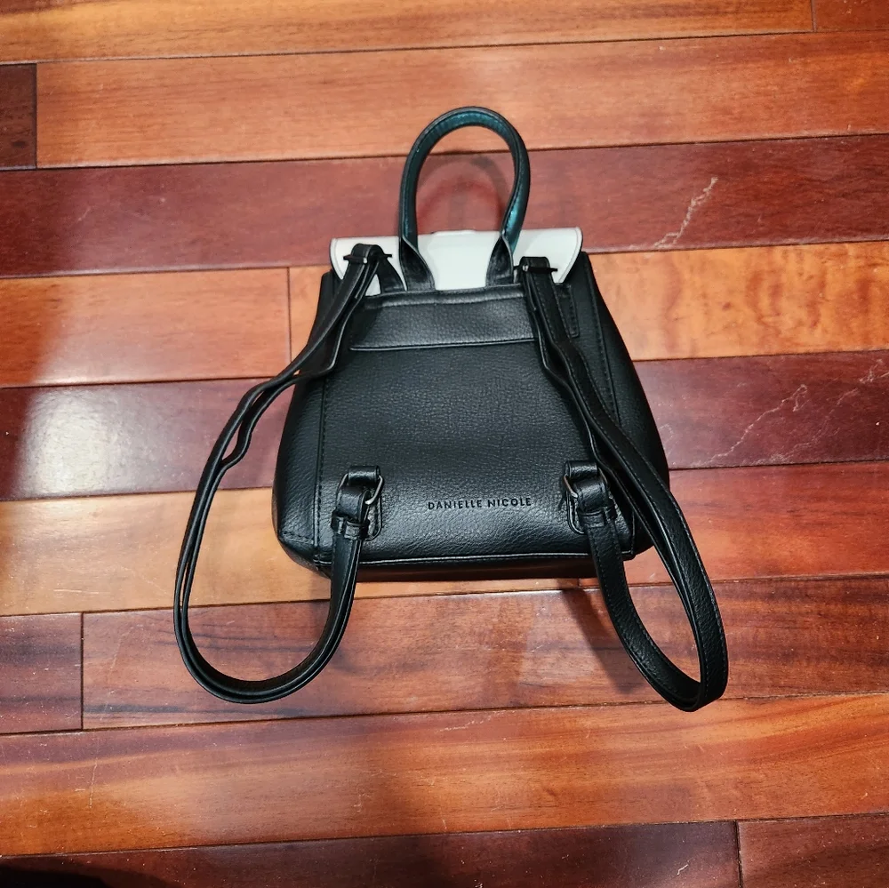 NWOTs Danielle Nicole x Harry Potter Slytherin Mini Backpack - Picture 3 of 4